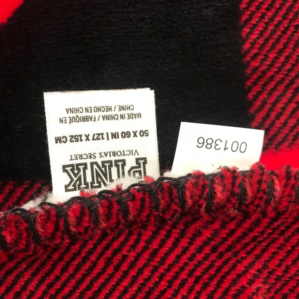 Victoria secret sherpa throw blanket
